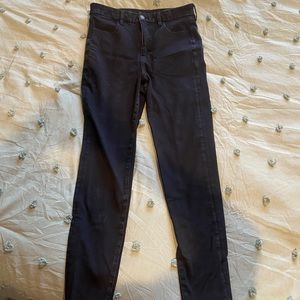 SOLD ** AE Black Jeggings